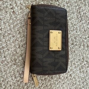 Michael Kors wristlet wallet
